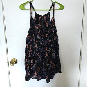 Torrid Size 0 Paisley Print Zipper Back Tunic Blouse